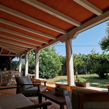 House Nono Bepo In Small Istrian Village 브르토니글라