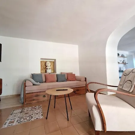 House Nono Bepo In Small Istrian Village 브르토니글라